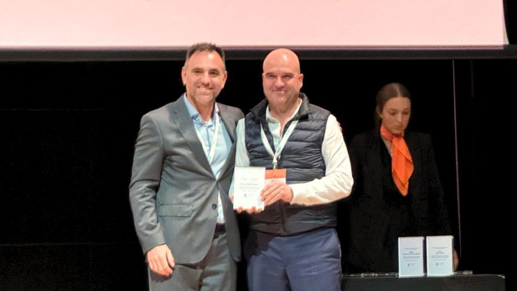 Dr. Jorge Calvo de Mora premiado como miembro de la junta directiva de la Sociedad Española de Cirugía Oral y Maxilofacial SOCE 2024