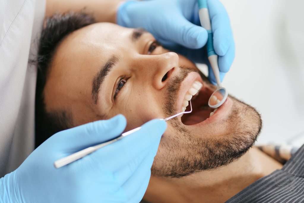salud bucodental, dientes sanos, clínica dental en Madrid, clínica maxilofacial calvo de mora, dientes nuevos