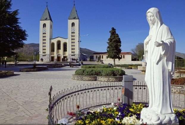 virgen de medjugorje, eventos y congresos, labor social, clínica calvo de mora. Empresarios y directivos católicos España
