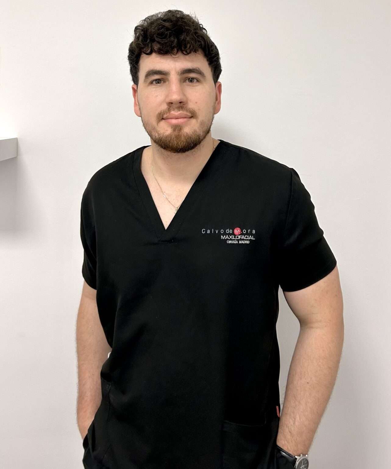 equipo especialista clínica maxilofacial calvo de mora Madrid, auxiliar dental gabinete, odontología de calidad