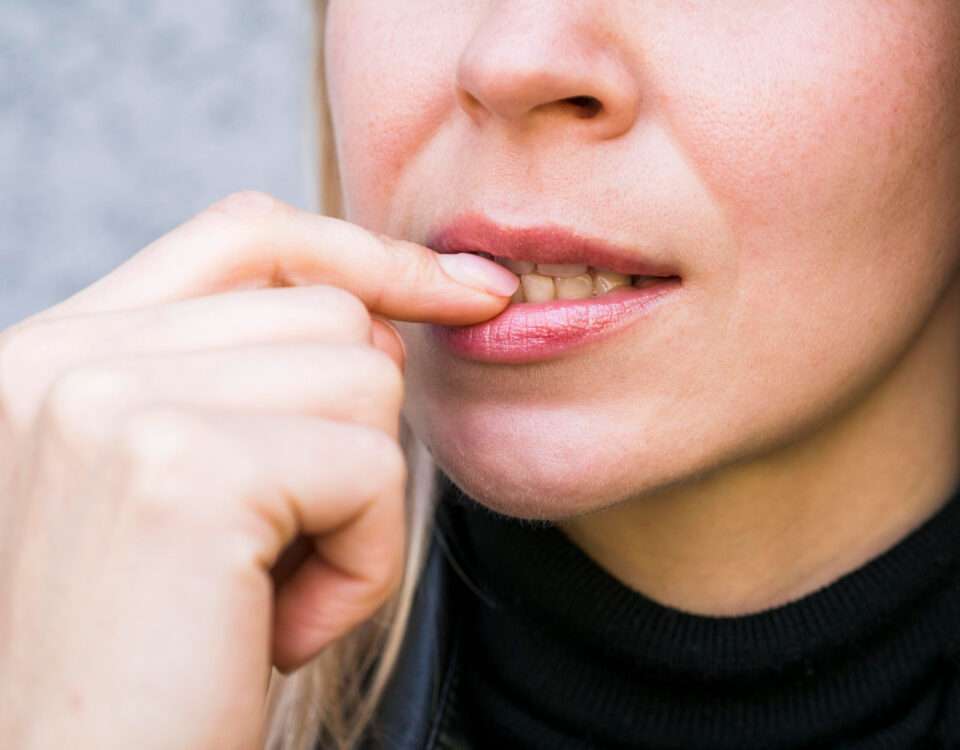 morder de lado tiene solución, clínica especializada en cirugía ortognática y ortodoncia, para corregir la mordida cruzada, dentista madrid
